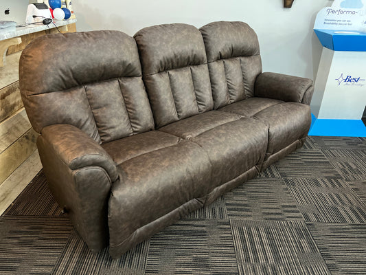 Best Home Furnishings Suitably Reclining Sofa