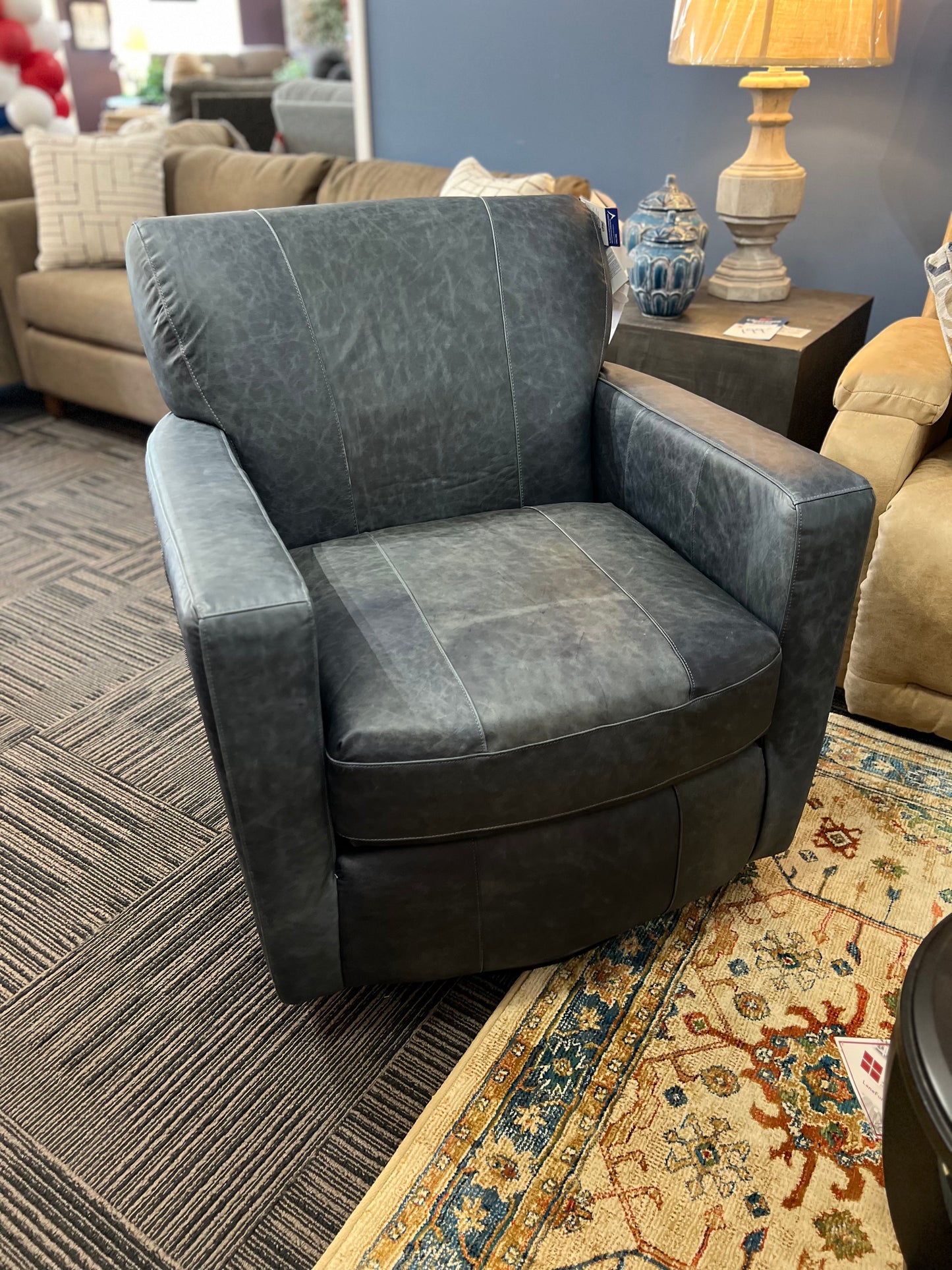 Best Home Furnishings Caroly Leather Swivel Chair