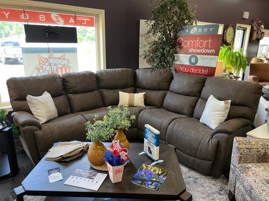 La-Z-Boy Trouper Reclining Sectional (5 Seat)