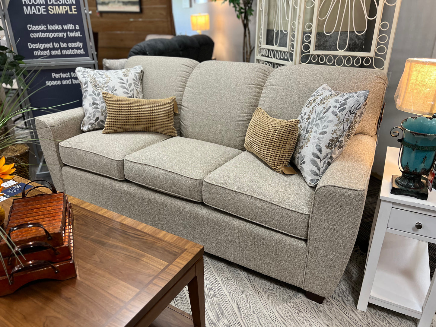 La-Z-Boy Piper Stationary Sofa