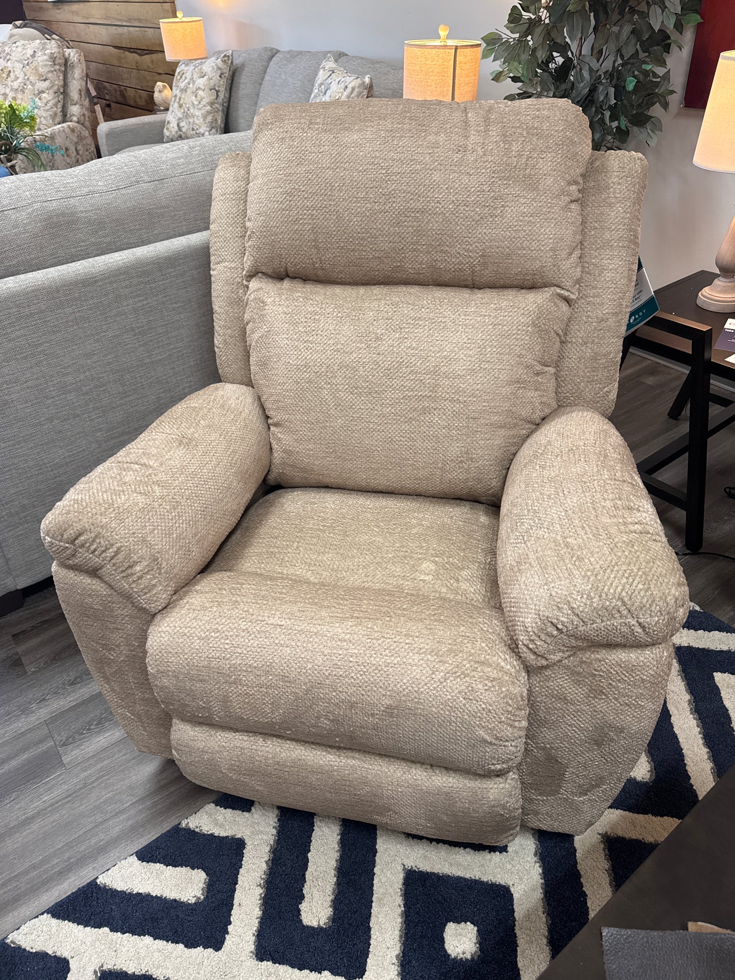 La-Z-Boy Joel Power Rocker Recliner W/Headtilt -32