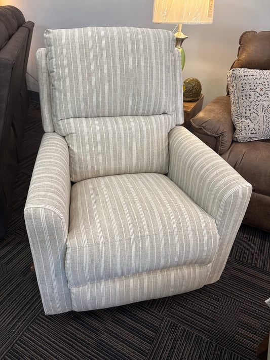La-Z-Boy Wynne Swivel Gliding Recliner