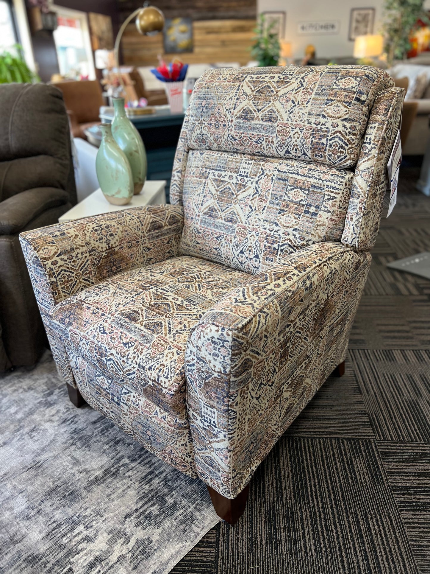 La-Z-Boy Rheeves Push Back Chair