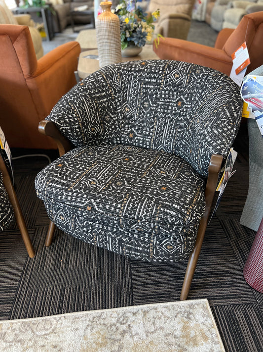 Best Home Furnishings Tatiana Accent Chair