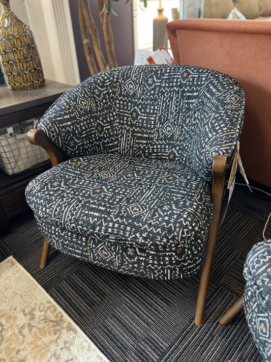 Best Home Furnishings Tatiana Accent Chair