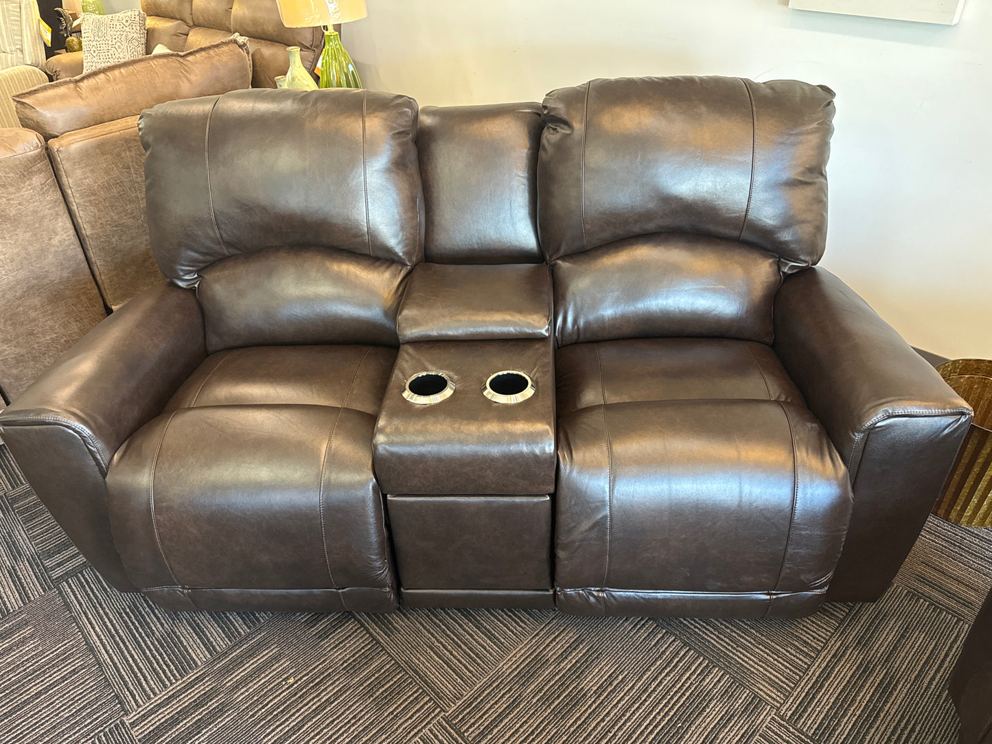 La-Z-Boy Cassian Leather Reclining Loveseat W/Console