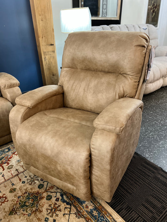 Best Home Furnishings Field & Stream Maverly Rocker Recliner