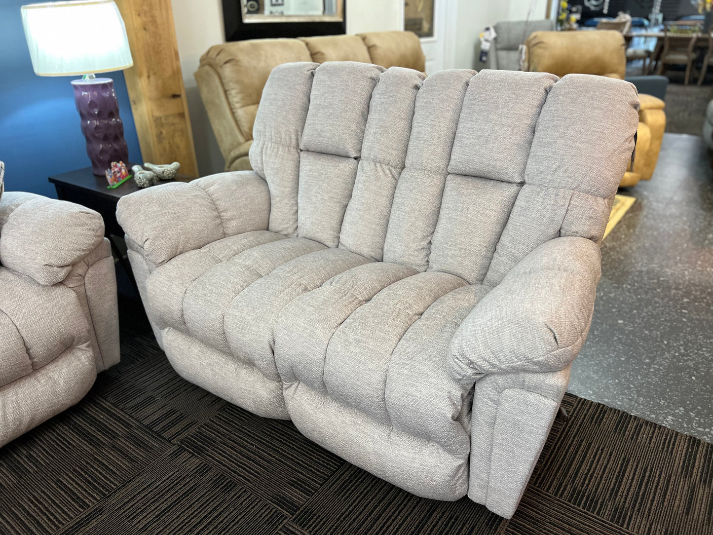 Best Home Furnishings Lucas Reclining Loveseat