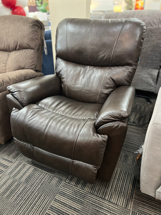 La-Z-Boy Trouper Leather Recliner W/ Headrest & Lumbar