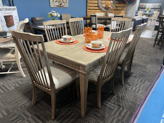 American Drew Carmine Table & 6 Chairs